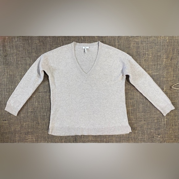 Joie Light Gray V-neck Sweater, Size S, Wool/Cashmere/Polyester, So Soft - Picture 1 of 6